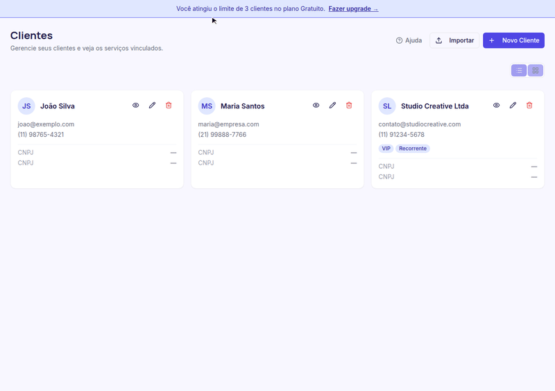 GIF alternando entre tabela e cards na listagem de clientes